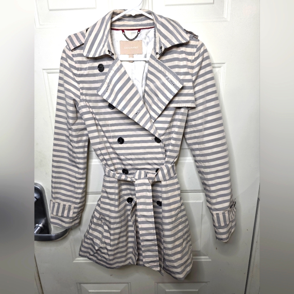 Banana Republic White and Gray Trench Coat with Belted Waist Size XS‎